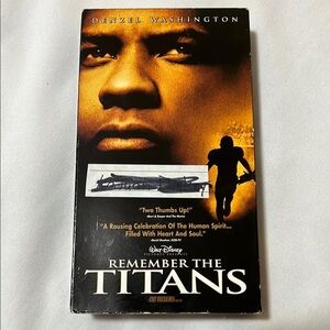 Remember the Titans VHS Movie